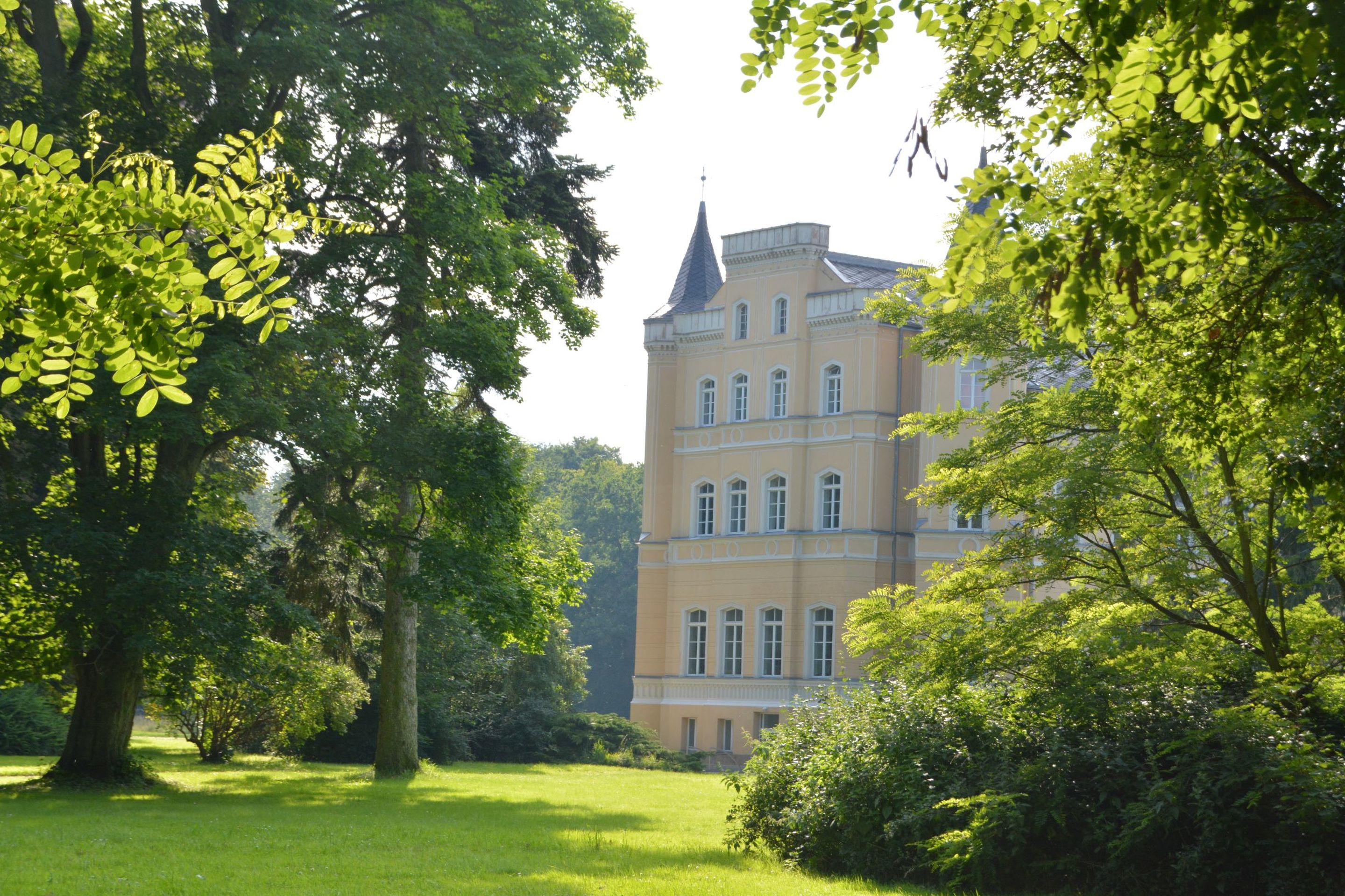 Schloss Kröchlendorff im Grünen, Foto: Anja Warning