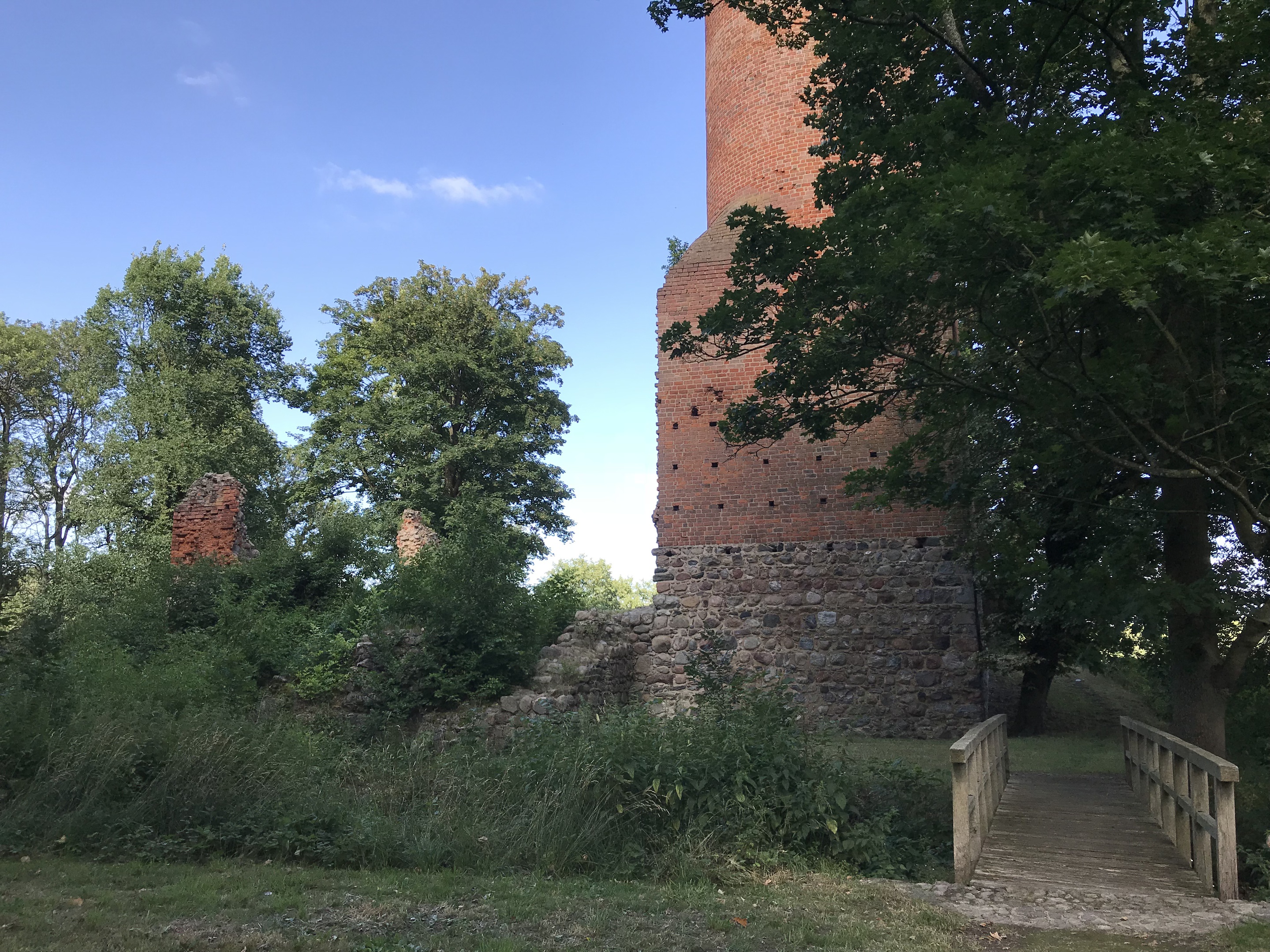 Weg zur Ruine der Blankenburg Wolfshagen, Foto: Anet Hoppe, Lizenz: Anet Hoppe